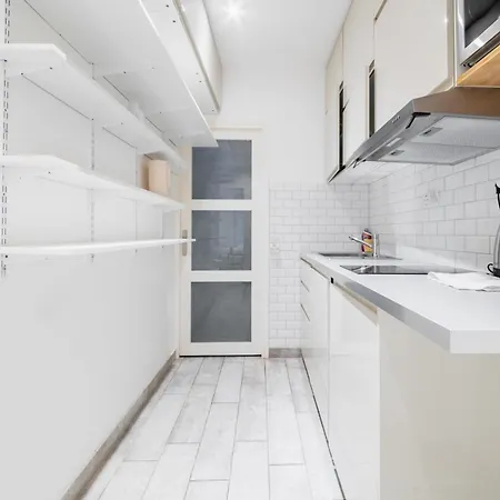 Studio Confortable Proche Metro - Mande - 2p